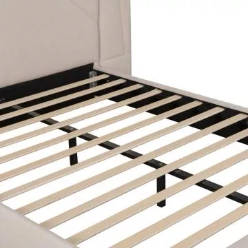 �aloun�n� postel Altesa