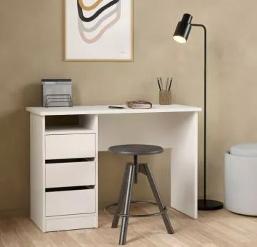 Psac� st�l Felix 492 b�l�, v interi�ru