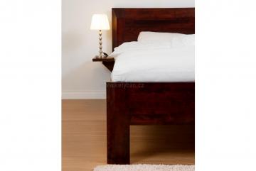 Dřevěná postel Ella family