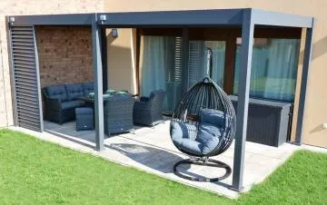 Bioklimatick pergola INTRO NEO 4x3 m, hlink - voln stojc