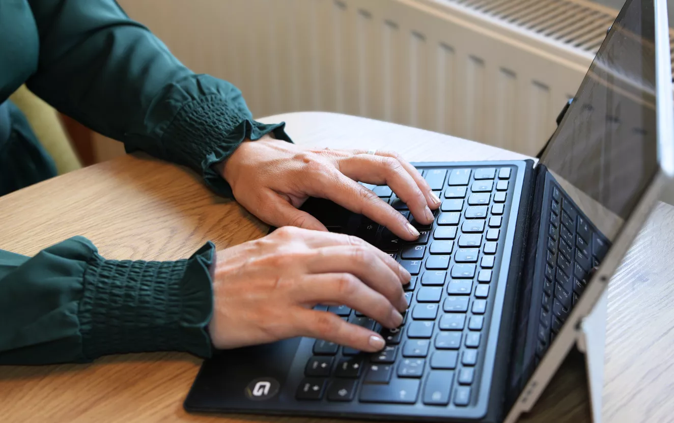 Napište nám e-mail, ketyban.cz Napište nám e-mail, ketyban.cz