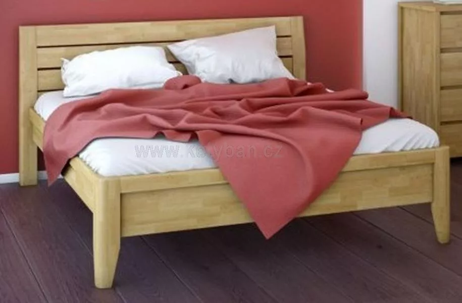 Dřevěná postel z masivu Nicolas