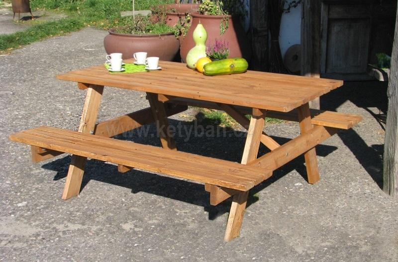 Dřevěná zahradní sestava Piknik